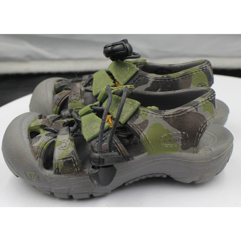TD KEEN Newport H2 Sandals  Green Camo Waterproof Bumper SZ 4